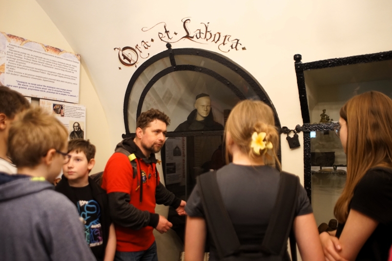 WYCIECZKA KLAS 6B I 6C W GRY WITOKRZYSKIE