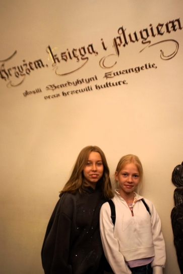 WYCIECZKA KLAS 6B I 6C W GRY WITOKRZYSKIE
