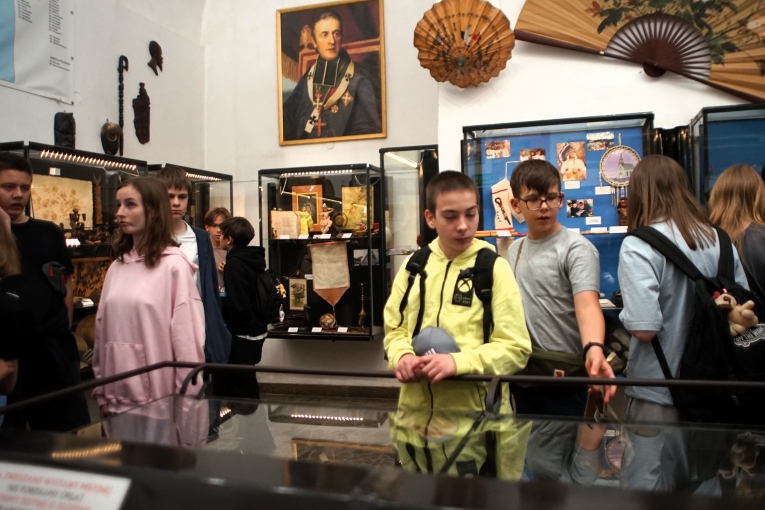 WYCIECZKA KLAS 6B I 6C W GRY WITOKRZYSKIE