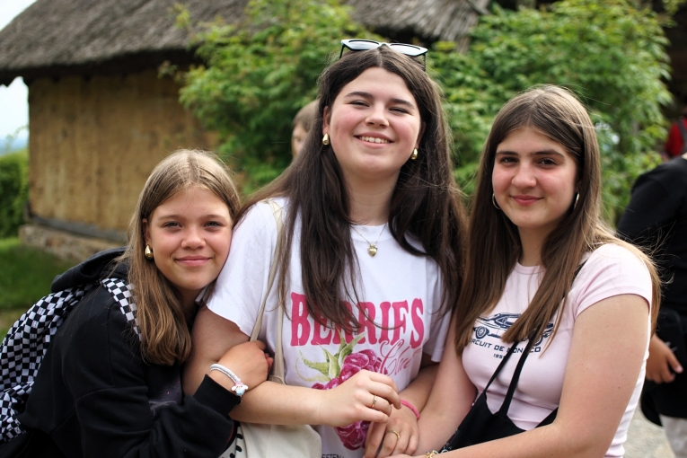 WYCIECZKA KLAS 6B I 6C W GRY WITOKRZYSKIE