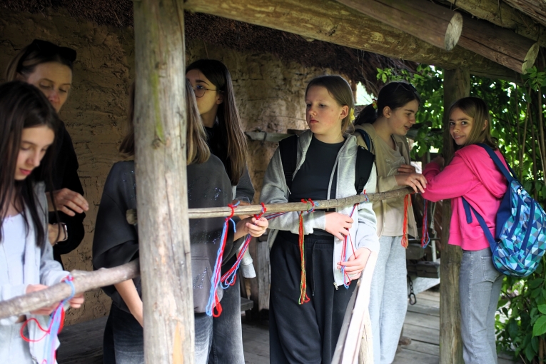 WYCIECZKA KLAS 6B I 6C W GRY WITOKRZYSKIE