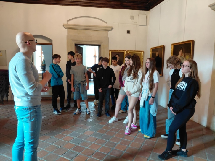 ODWIEDZINY KLASY 7B W MUZEUM MIASTA PABIANIC