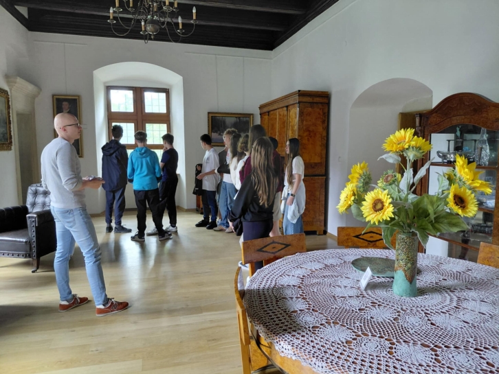 ODWIEDZINY KLASY 7B W MUZEUM MIASTA PABIANIC