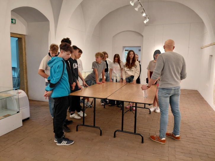 ODWIEDZINY KLASY 7B W MUZEUM MIASTA PABIANIC