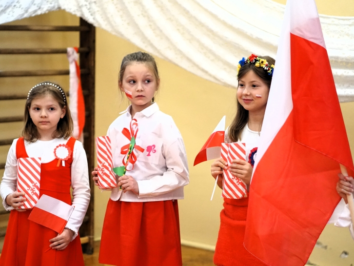 POKAZ MODY PATRIOTYCZNEJ KLAS NAJMODSZYCH