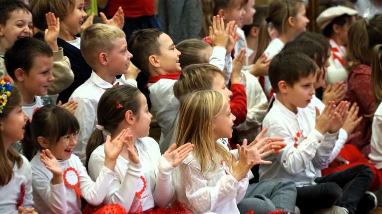 POKAZ MODY PATRIOTYCZNEJ KLAS NAJMODSZYCH