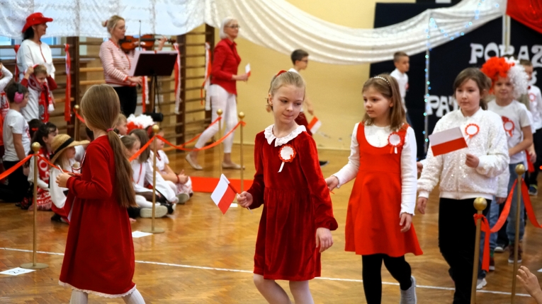 POKAZ MODY PATRIOTYCZNEJ KLAS NAJMODSZYCH