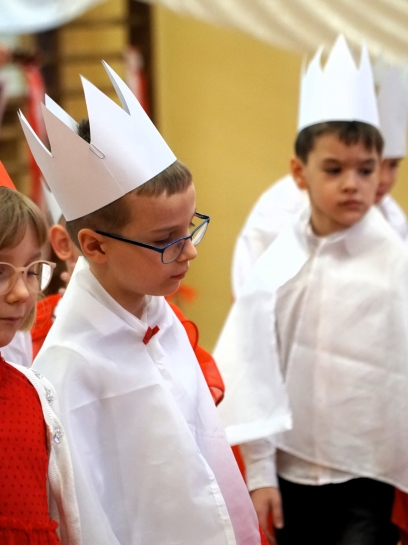 POKAZ MODY PATRIOTYCZNEJ KLAS NAJMODSZYCH