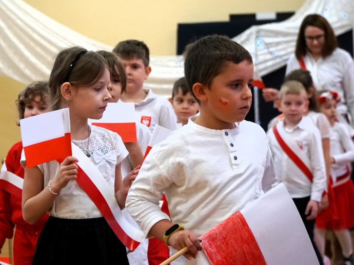 POKAZ MODY PATRIOTYCZNEJ KLAS NAJMODSZYCH