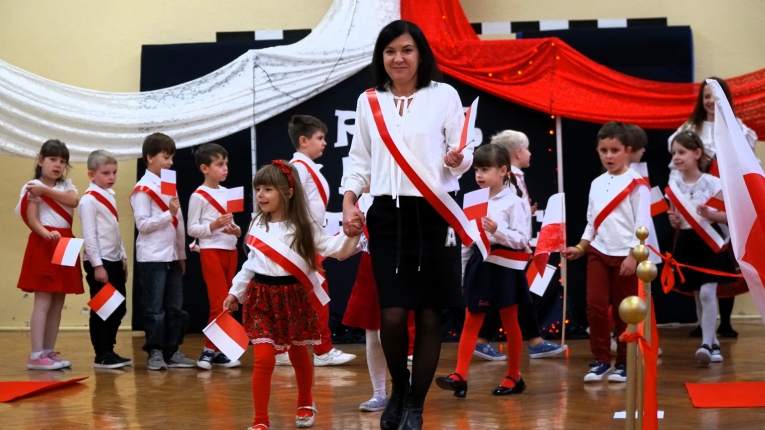 POKAZ MODY PATRIOTYCZNEJ KLAS NAJMODSZYCH