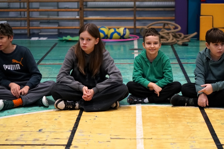 MIKOAJKOWE ZAWODY SPORTOWE DLA DZIECI ZE SPECJALNYMI POTRZEBAMI EDUKACYJNYMI