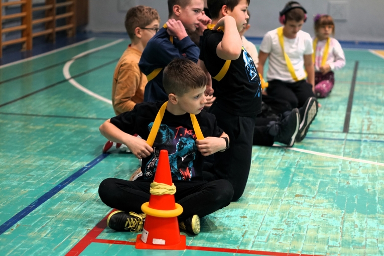 MIKOAJKOWE ZAWODY SPORTOWE DLA DZIECI ZE SPECJALNYMI POTRZEBAMI EDUKACYJNYMI