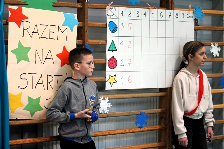 MIKOAJKOWE ZAWODY SPORTOWE DLA DZIECI ZE SPECJALNYMI POTRZEBAMI EDUKACYJNYMI