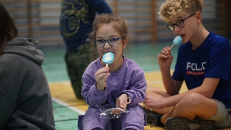 MIKOAJKOWE ZAWODY SPORTOWE DLA DZIECI ZE SPECJALNYMI POTRZEBAMI EDUKACYJNYMI