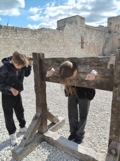 WYCIECZKA KLAS 5A ORAZ 5D DO KAZIMIERZA I SANDOMIERZA