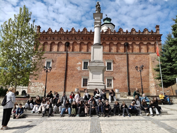 WYCIECZKA KLAS 5A ORAZ 5D DO KAZIMIERZA I SANDOMIERZA