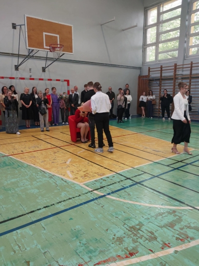 BAL SMYCH KLAS