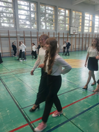 BAL SMYCH KLAS