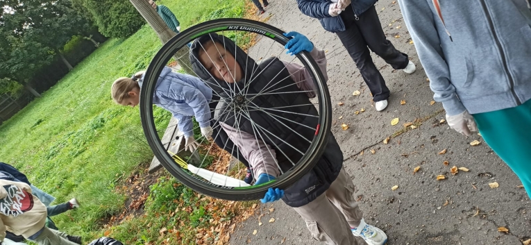 AKCJA SPRZTANIE WIATA