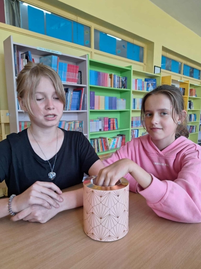 Pierwsze losowanie w pitej edycji akcji „Ksika z klas”
