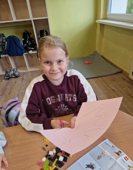 DZIE DZIEWCZYNKI W WIETLICY