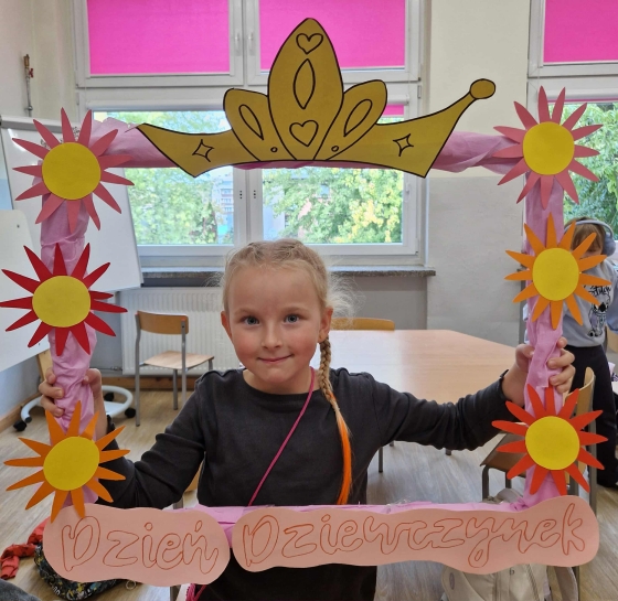 DZIE DZIEWCZYNKI W WIETLICY