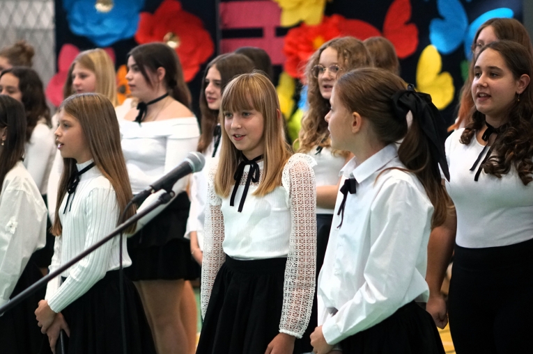 DZIEN NAUCZYCIELA I LUBOWANIE KLAS PIERWSZYCH