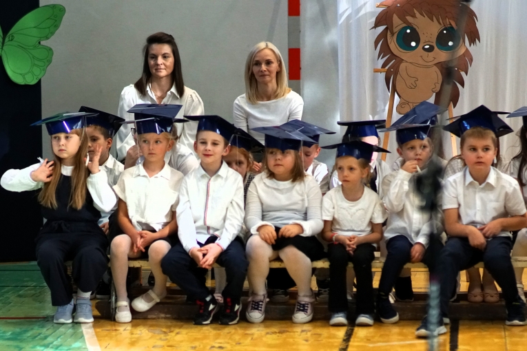 DZIEN NAUCZYCIELA I LUBOWANIE KLAS PIERWSZYCH