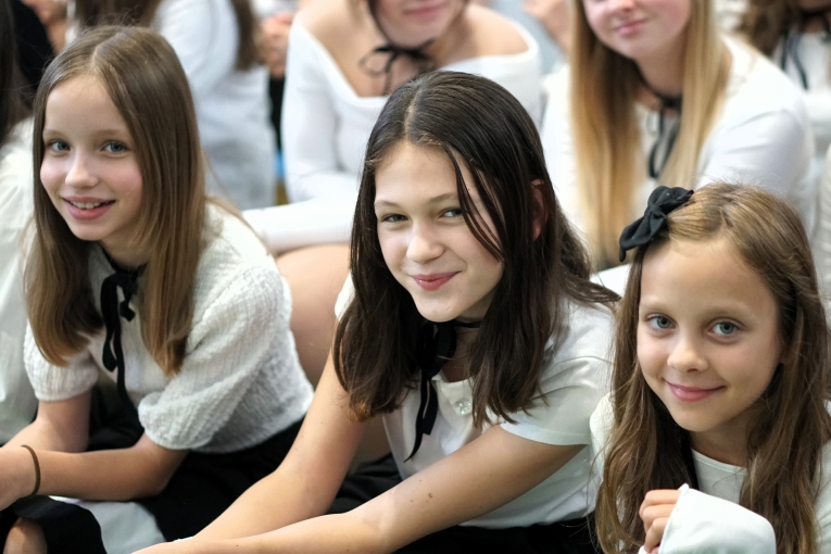 DZIEN NAUCZYCIELA I LUBOWANIE KLAS PIERWSZYCH