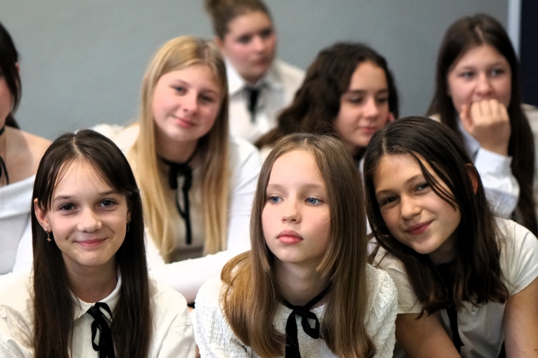 DZIEN NAUCZYCIELA I LUBOWANIE KLAS PIERWSZYCH