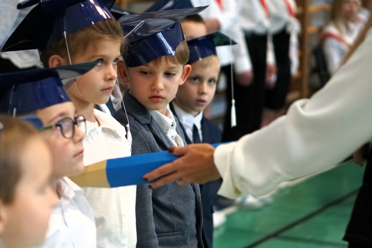 DZIEN NAUCZYCIELA I LUBOWANIE KLAS PIERWSZYCH