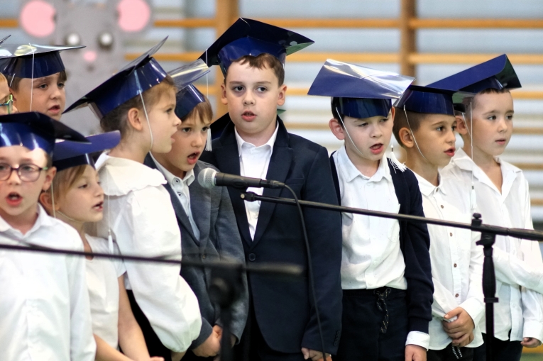 DZIEN NAUCZYCIELA I LUBOWANIE KLAS PIERWSZYCH