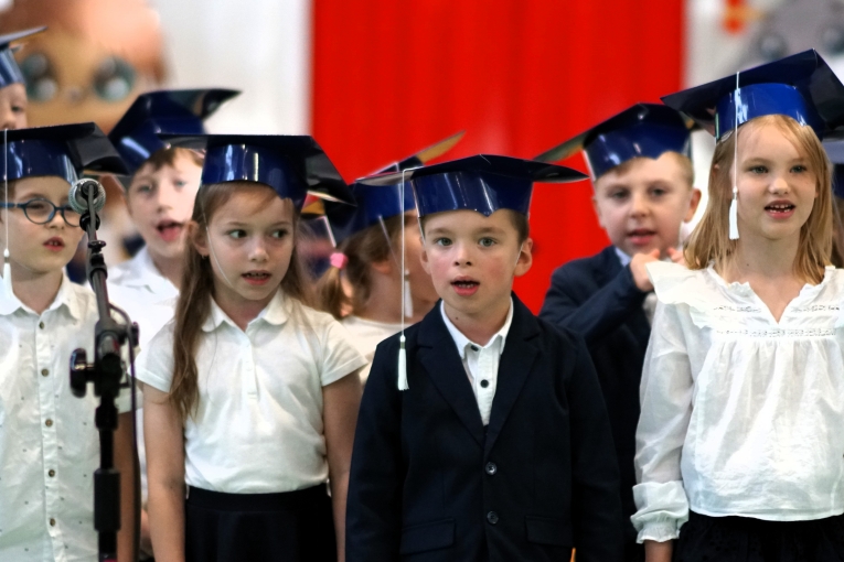 DZIEN NAUCZYCIELA I LUBOWANIE KLAS PIERWSZYCH