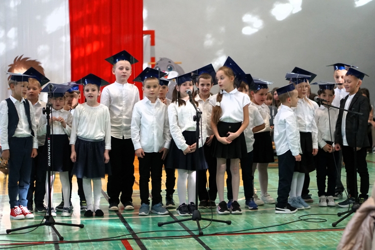 DZIEN NAUCZYCIELA I LUBOWANIE KLAS PIERWSZYCH