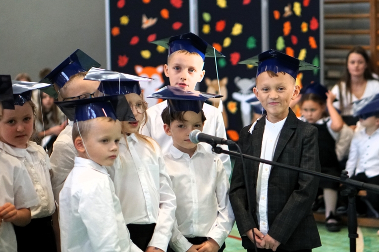 DZIEN NAUCZYCIELA I LUBOWANIE KLAS PIERWSZYCH