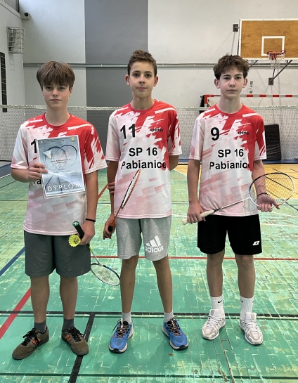 POWIATOWE IGRZYSKA MODZIEY SZKOLNEJ W BADMINTONIE