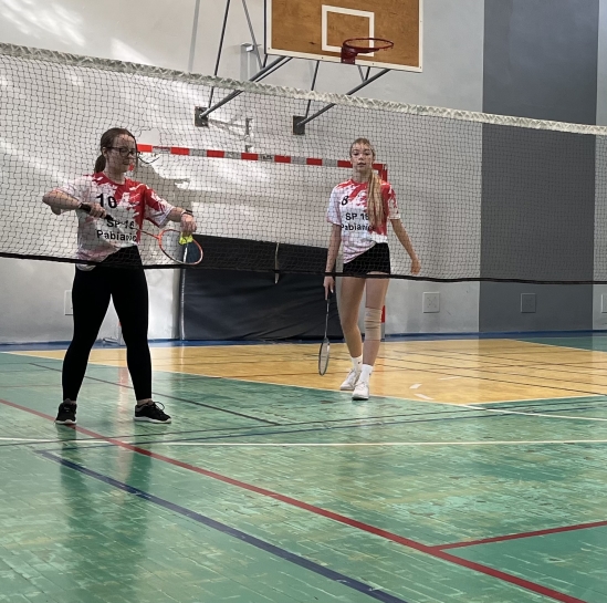 POWIATOWE IGRZYSKA MODZIEY SZKOLNEJ W BADMINTONIE