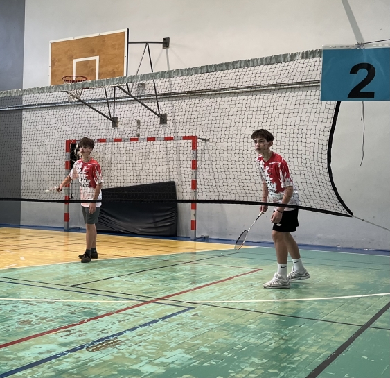 POWIATOWE IGRZYSKA MODZIEY SZKOLNEJ W BADMINTONIE