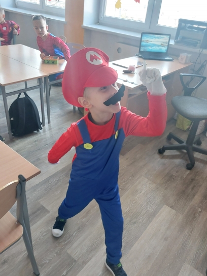 DZIE POSTACI Z BAJEK