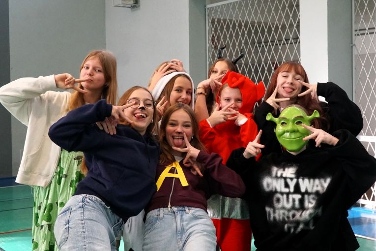 DZIE POSTACI Z BAJEK