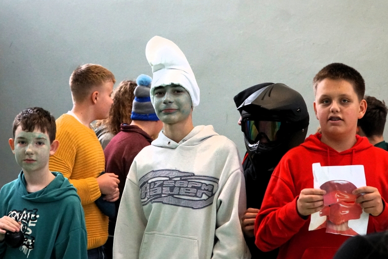 DZIE POSTACI Z BAJEK