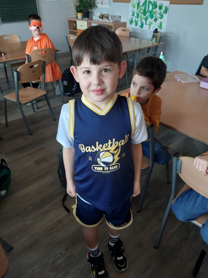 DZIE POSTACI Z BAJEK