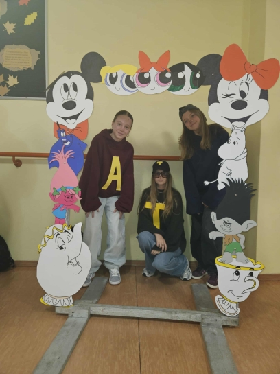 DZIE POSTACI Z BAJEK