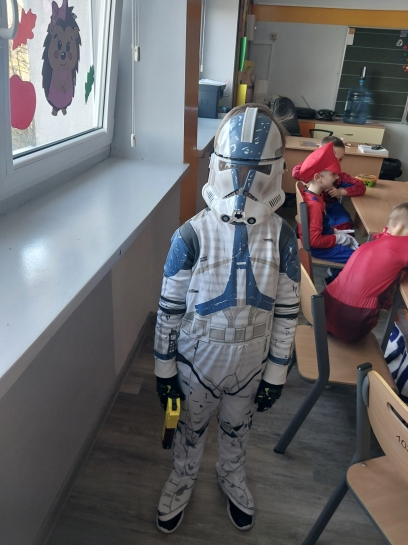 DZIE POSTACI Z BAJEK