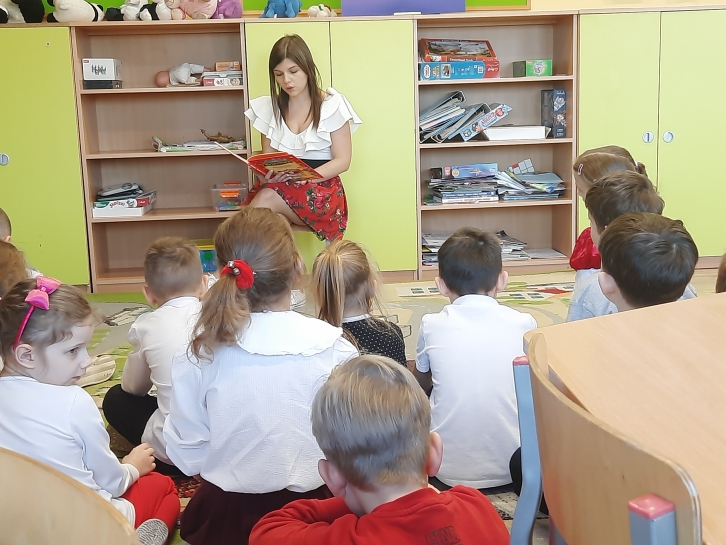 X CZYTELNICZA SZTAFETA SZKӣ 