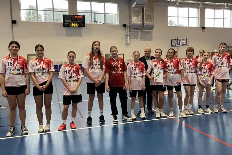 MAMY MISTRZYNIE PABIANIC W PICE RCZNEJ