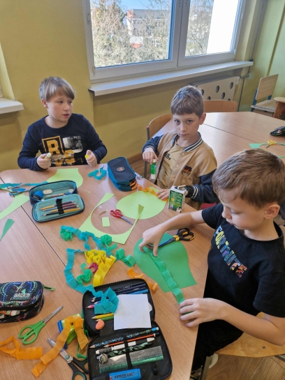 KALENDARZ �WI�T NIETYPOWYCH - PA�DZIERNIK 