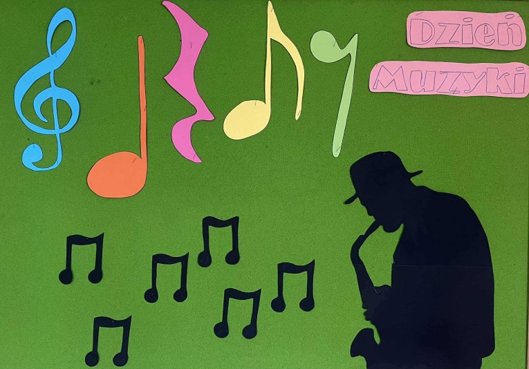 KALENDARZ �WI�T NIETYPOWYCH - PA�DZIERNIK 