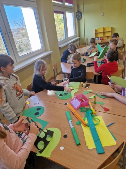 KALENDARZ �WI�T NIETYPOWYCH - PA�DZIERNIK 