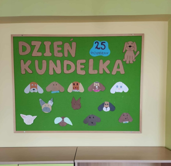 KALENDARZ �WI�T NIETYPOWYCH - PA�DZIERNIK 